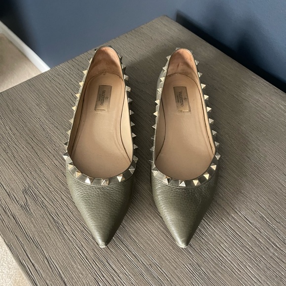 Valentino Garavani Rockstud Ballet Flat 40